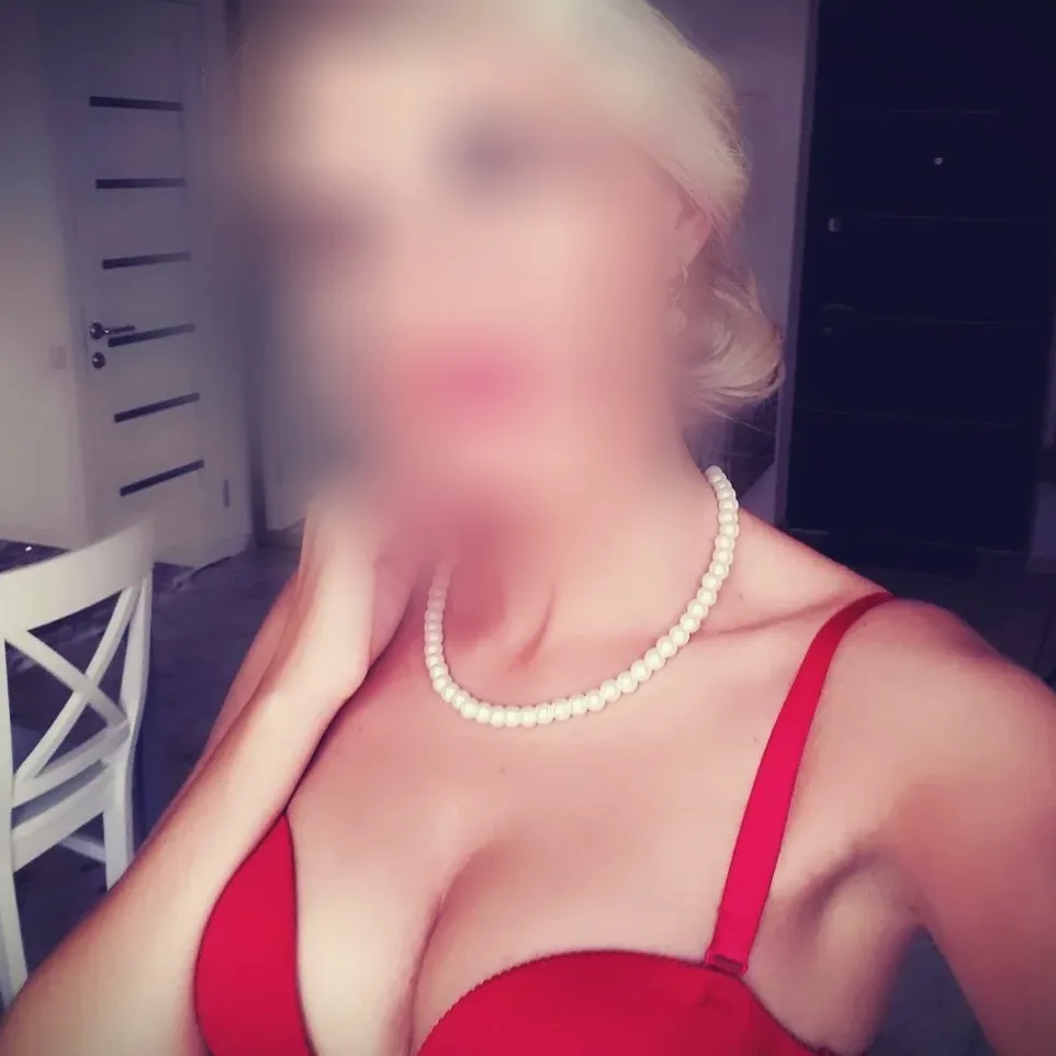 Deborah, 36 anni
